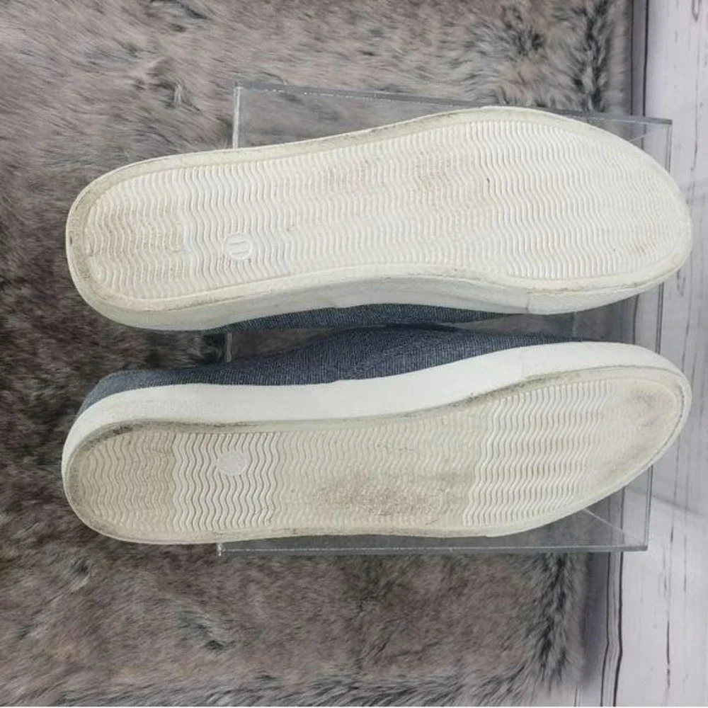 Austin Trading Co. Slip-On Canvas Shoes Size 11 Blue & White Casual Sneakers